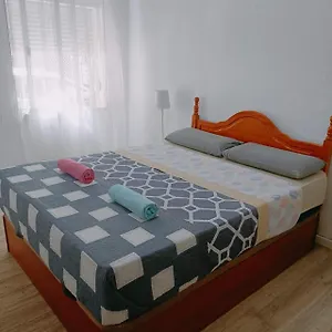 Apartamento 8 Mins Walk To Train Station Cost Youth